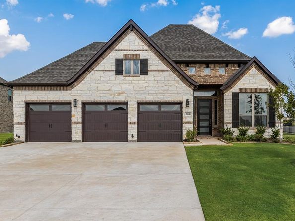 304  Big Antler Court , Heath Texas 75032