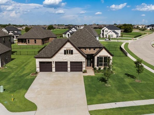 304  Big Antler Court , Heath Texas 75032