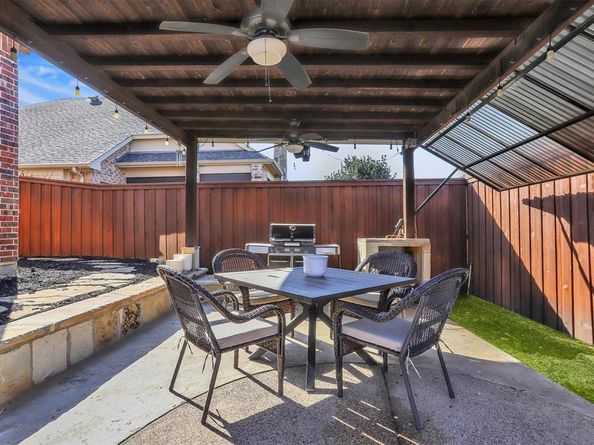 2817  Spring Hollow Court , Highland Village Texas 75077