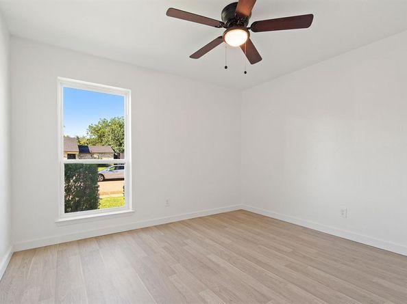 1822  Lewis Drive , Garland Texas 75041