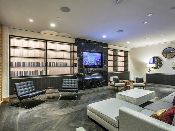 3130 N Harwood Street  2802, Dallas Texas 75201