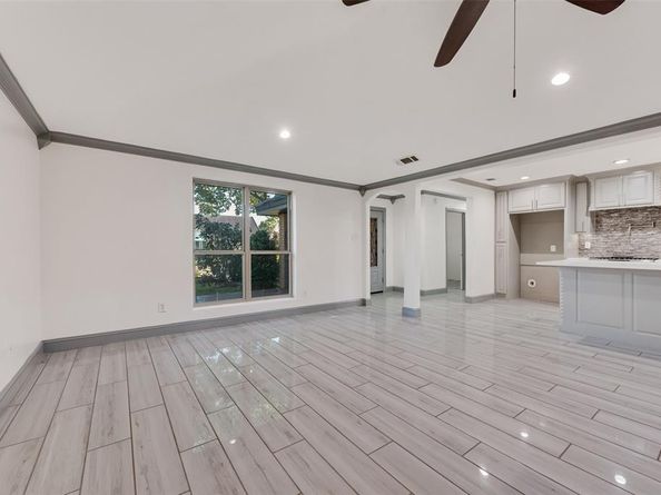 3025  Truxillo Street , Dallas Texas 75228