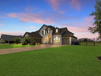 5002  Country Club Drive 