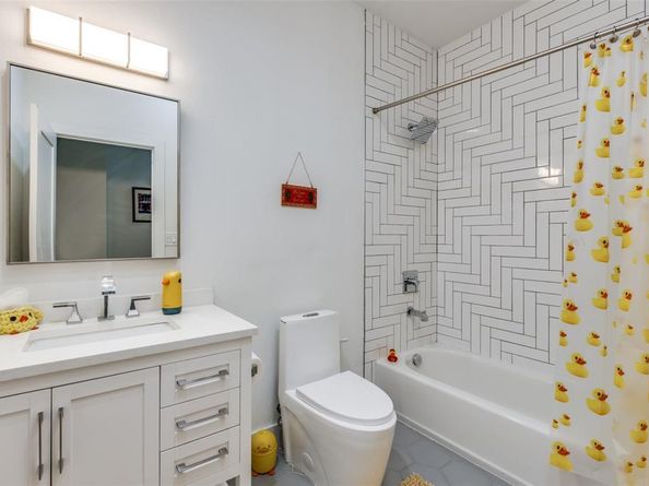 2222  Moser Avenue  110, Dallas Texas 75206