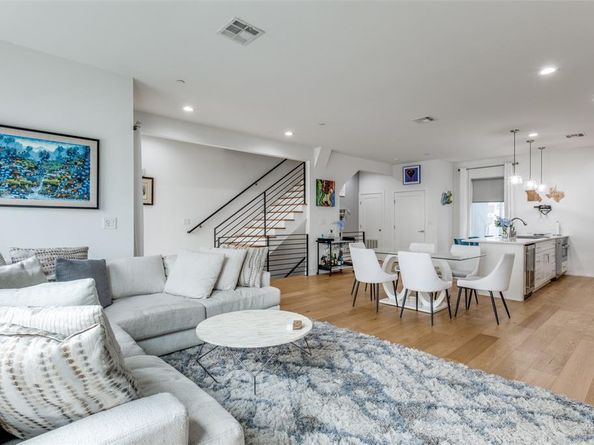 2222  Moser Avenue  110, Dallas Texas 75206