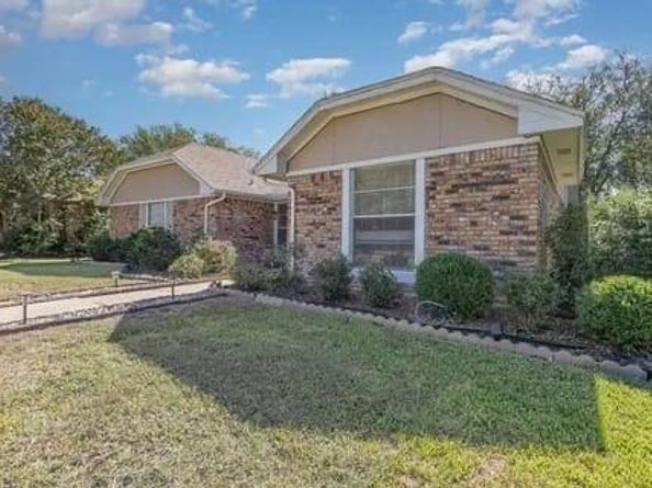 714  Maple Glen Drive , Garland Texas 75043