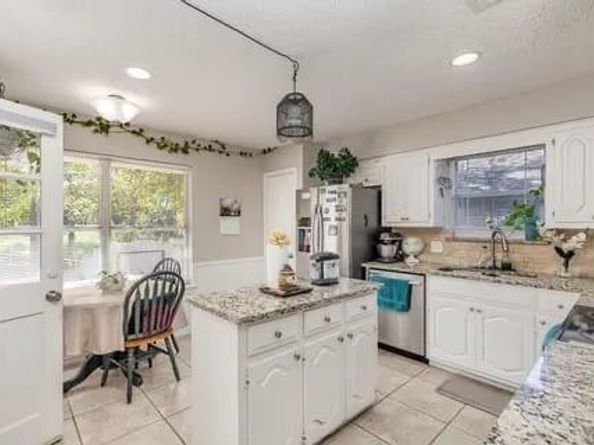 714  Maple Glen Drive , Garland Texas 75043
