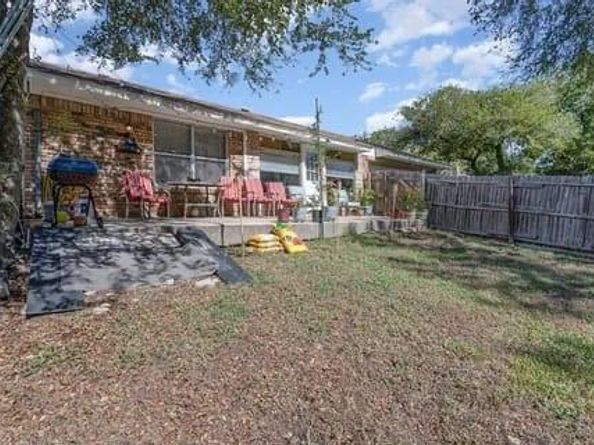 714  Maple Glen Drive , Garland Texas 75043