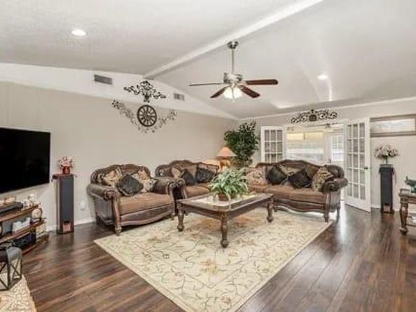 714  Maple Glen Drive , Garland Texas 75043