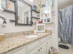 714  Maple Glen Drive , Garland Texas 75043