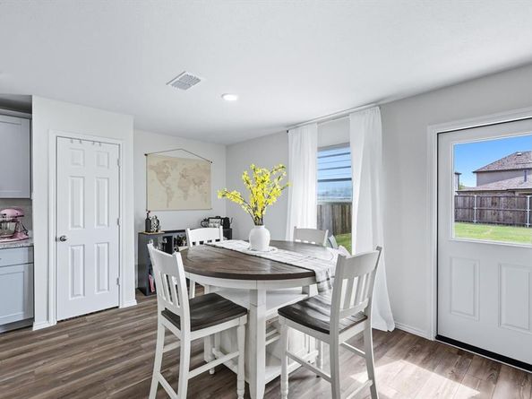 1112  Waggoner Drive , Aubrey Texas 76227