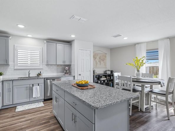 1112  Waggoner Drive , Aubrey Texas 76227