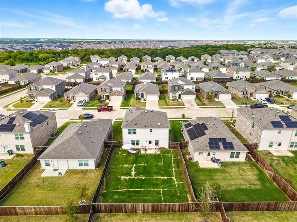 1112  Waggoner Drive , Aubrey Texas 76227