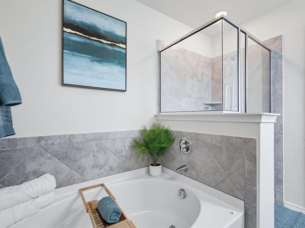 1112  Waggoner Drive , Aubrey Texas 76227