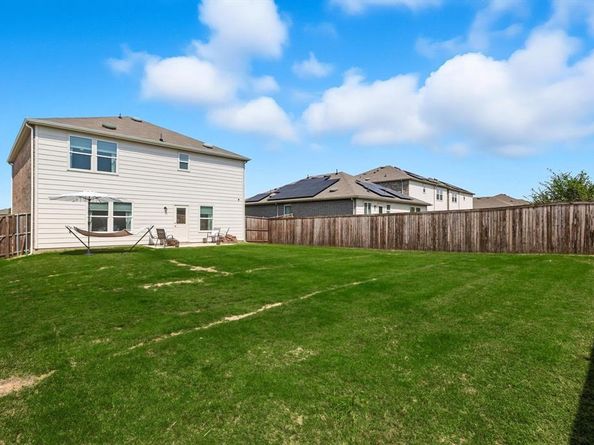 1112  Waggoner Drive , Aubrey Texas 76227