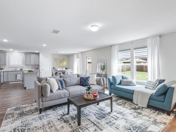 1112  Waggoner Drive , Aubrey Texas 76227