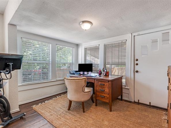 920 S Oak Cliff Boulevard , Dallas Texas 75208