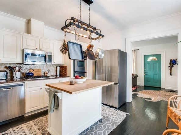 920 S Oak Cliff Boulevard , Dallas Texas 75208