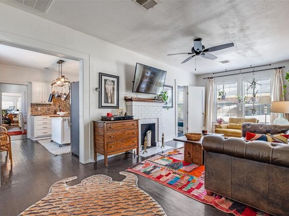 920 S Oak Cliff Boulevard , Dallas Texas 75208