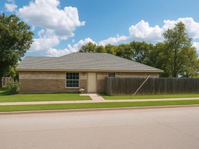 2900  Fitzhugh Avenue , Fort Worth Texas 76105
