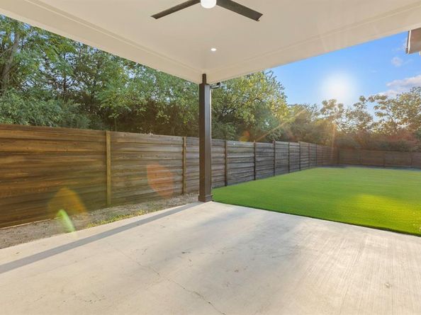 2001  Hearne Avenue  101, Dallas Texas 75208