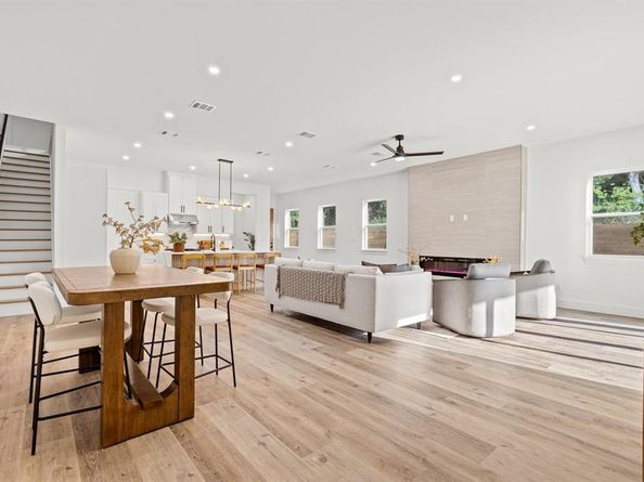 2001  Hearne Avenue  101, Dallas Texas 75208