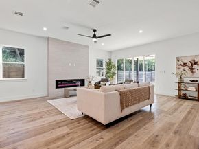 2001  Hearne Avenue  101, Dallas Texas 75208