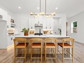 2001  Hearne Avenue  101, Dallas Texas 75208