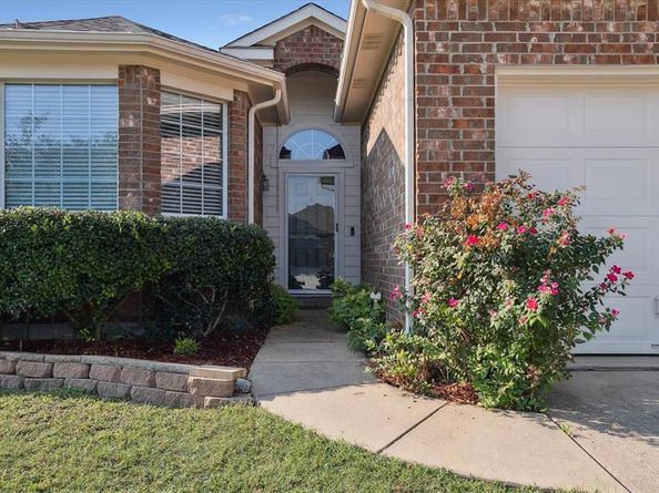 845  Poncho Lane , Fort Worth Texas 76052