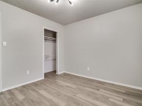 6815  Umphress Road , Dallas Texas 75217