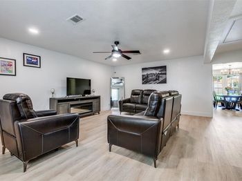 1220  Dumont Drive 