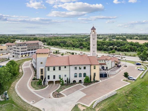 28  Comillas Drive , Westlake Texas 76262
