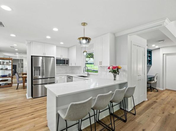 20  Legend Road , Benbrook Texas 76132