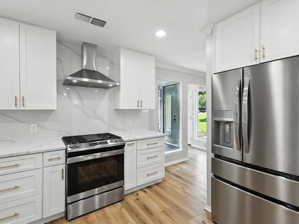 20  Legend Road , Benbrook Texas 76132