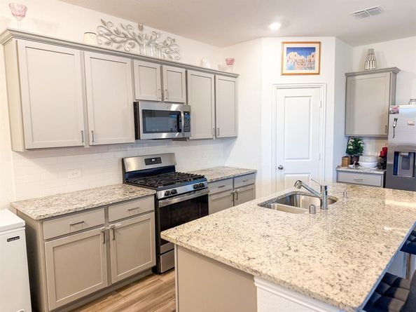 444  Ranchito Pass , Fort Worth Texas 76052