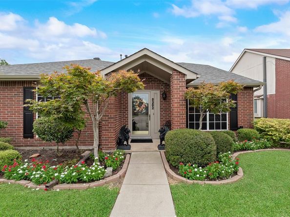 8302  Lake Bend Drive , Rowlett Texas 75088