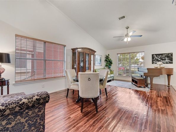 8302  Lake Bend Drive , Rowlett Texas 75088