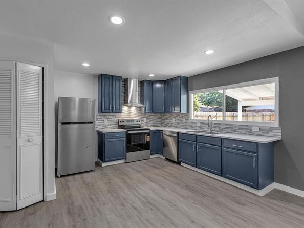 6217  Alta Oaks Drive , Garland Texas 75043