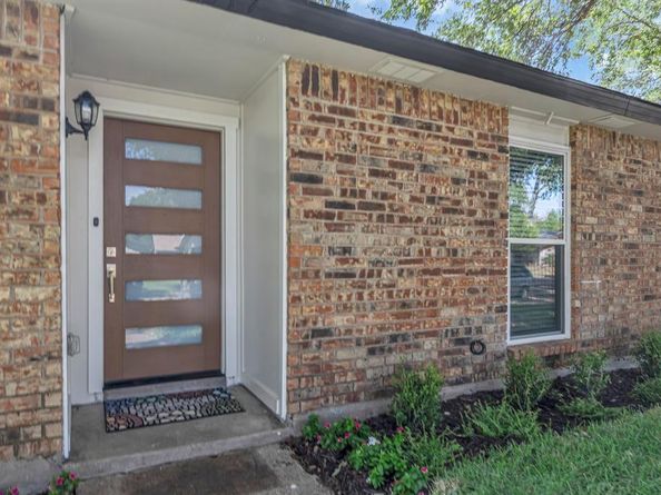 6217  Alta Oaks Drive , Garland Texas 75043
