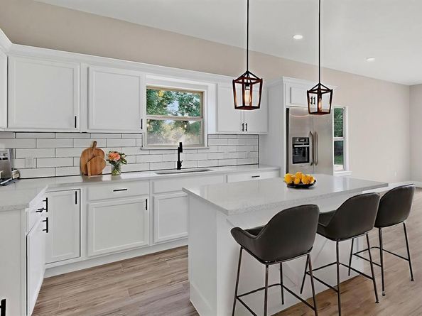 6728  Manitoba Avenue , Dallas Texas 75241