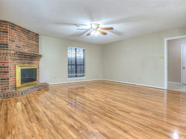 610  Valley Mills Drive , Arlington Texas 76018
