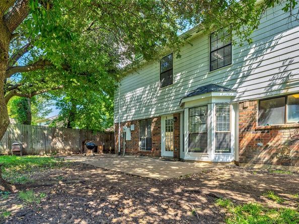 610  Valley Mills Drive , Arlington Texas 76018