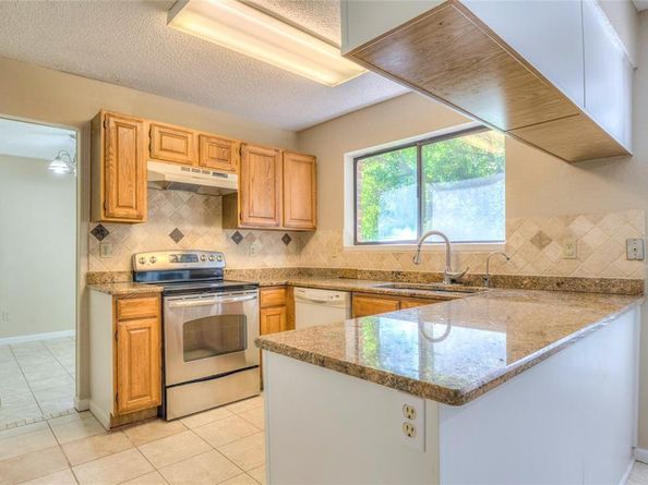 610  Valley Mills Drive , Arlington Texas 76018
