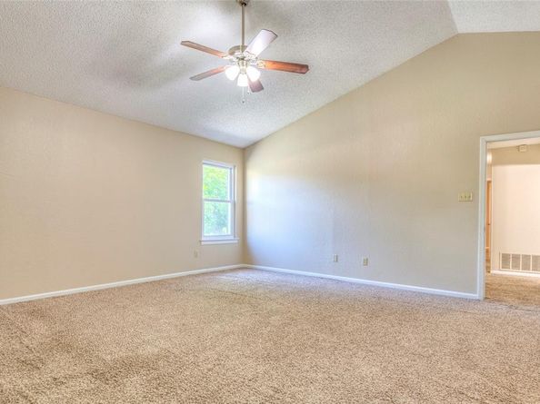 610  Valley Mills Drive , Arlington Texas 76018
