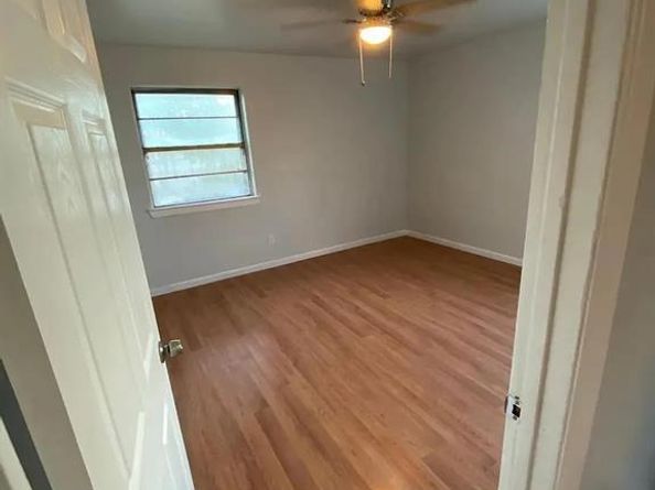 4263  Mehalia Drive , Dallas Texas 75241