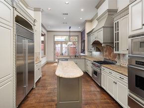 2825  Hood Street , Dallas Texas 75219