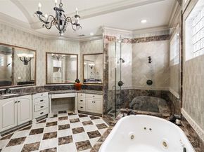 2825  Hood Street , Dallas Texas 75219