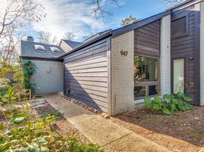 947  Easton Place , Dallas Texas 75218