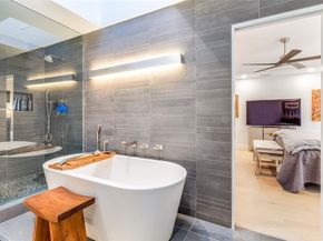 947  Easton Place , Dallas Texas 75218