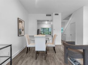 2807  Throckmorton Street  103, Dallas Texas 75219
